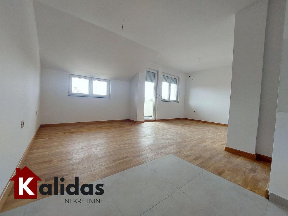 Slika 1 - Stan,PETROVARADIN,SADOVI,kv: 59, € 128750, ID: 1007947