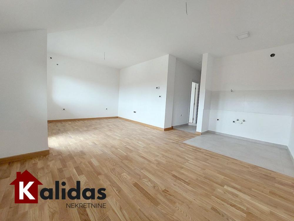 Slika 3 - Stan,PETROVARADIN,SADOVI,kv: 59, € 128750, ID: 1007947