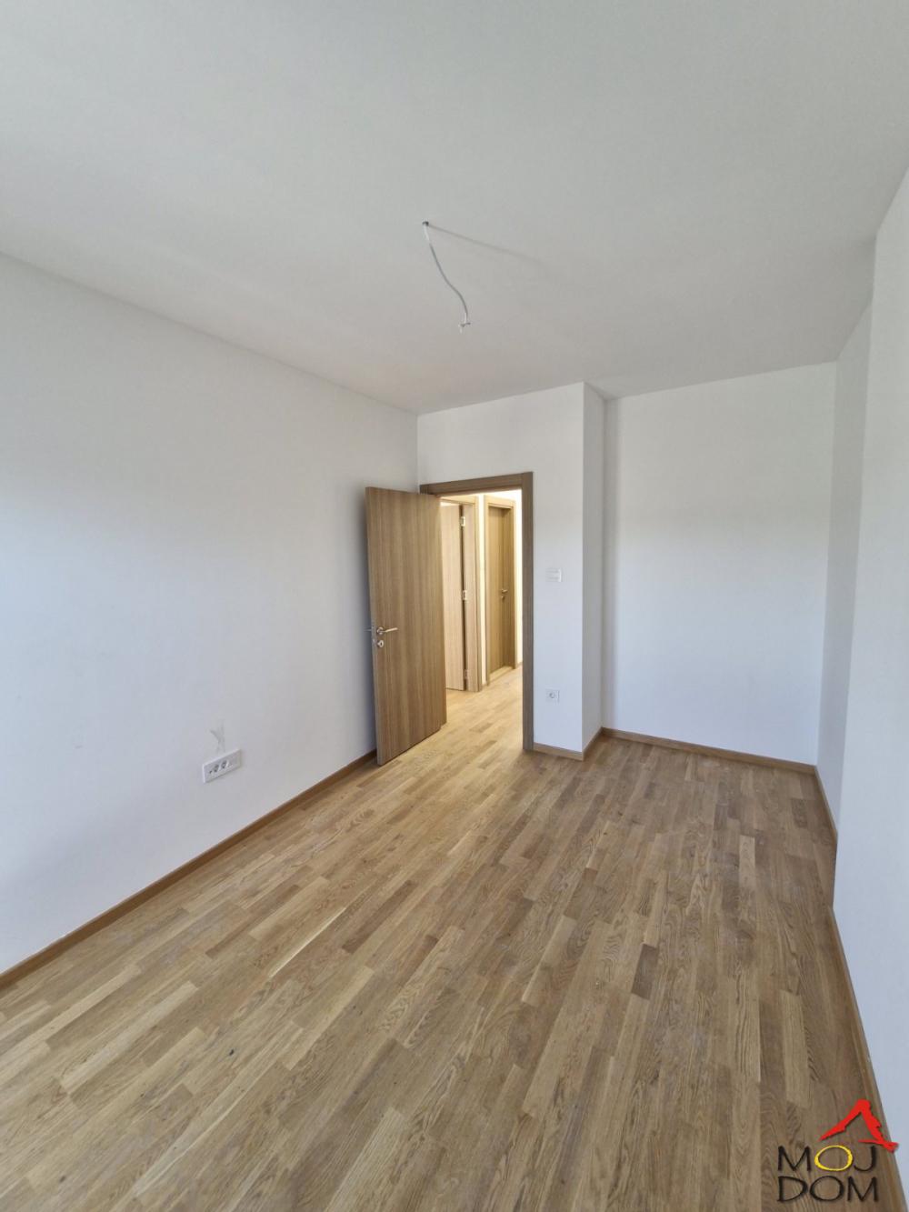 Slika 9 - Stan,PETROVARADIN,PETROVARADIN,kv: 69, € 170550, ID: 1030877