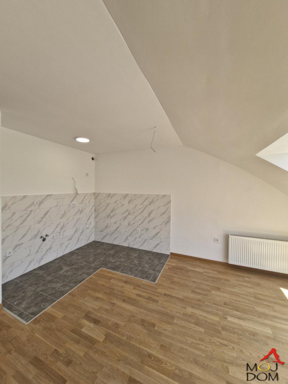 Slika 6 - Stan,PETROVARADIN,PETROVARADIN,kv: 69, € 170550, ID: 1030877