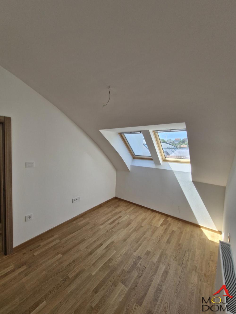 Slika 11 - Stan,PETROVARADIN,PETROVARADIN,kv: 69, € 170550, ID: 1030877