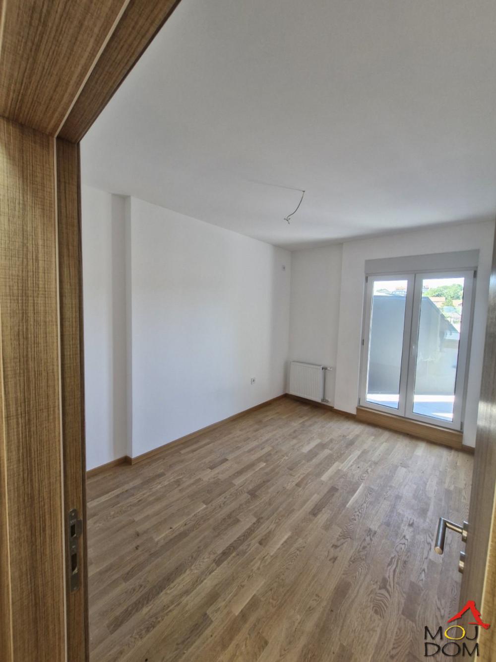 Slika 8 - Stan,PETROVARADIN,PETROVARADIN,kv: 69, € 170550, ID: 1030877