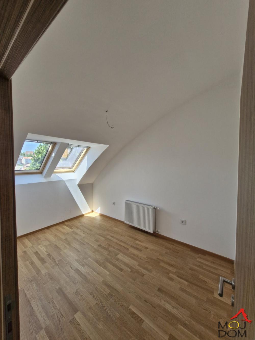 Slika 10 - Stan,PETROVARADIN,PETROVARADIN,kv: 69, € 170550, ID: 1030877