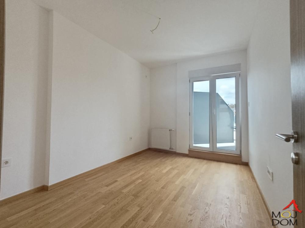 Slika 7 - Stan,PETROVARADIN,PETROVARADIN,kv: 69, € 170550, ID: 1030877