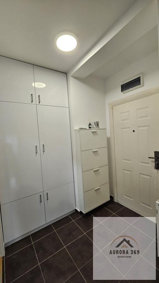 Slika 3 - PRODAJE SE ODLIČAN JEDNOIPOSOBAN STAN U NOVOM SADU- SOCIJALNO