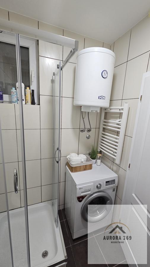 Slika 8 - PRODAJE SE ODLIČAN JEDNOIPOSOBAN STAN U NOVOM SADU- SOCIJALNO