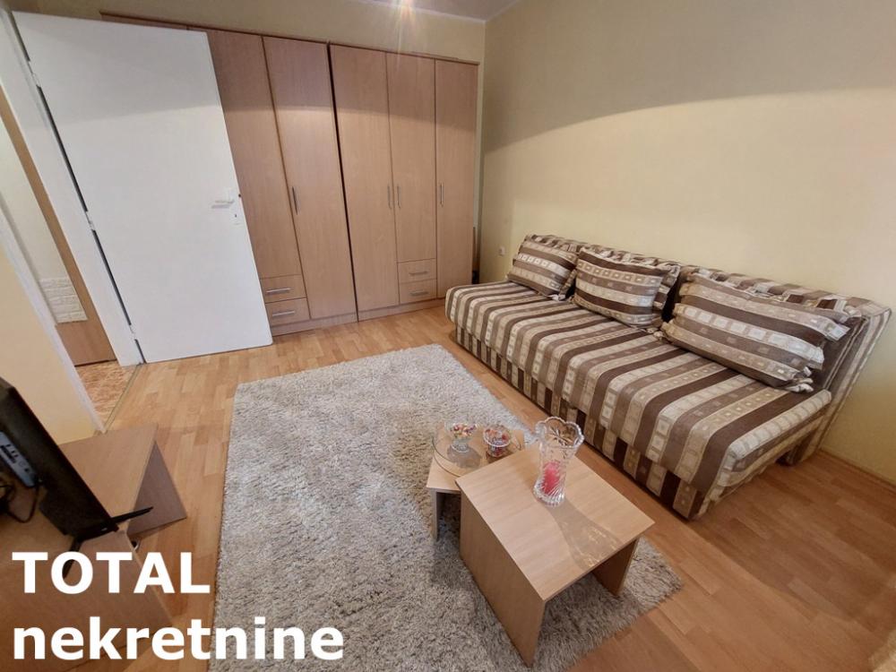 Slika 9 - Stan,NOVI SAD,ZELEZNICKA STANICA,kv: 56.00, € 130000, ID: 1101008