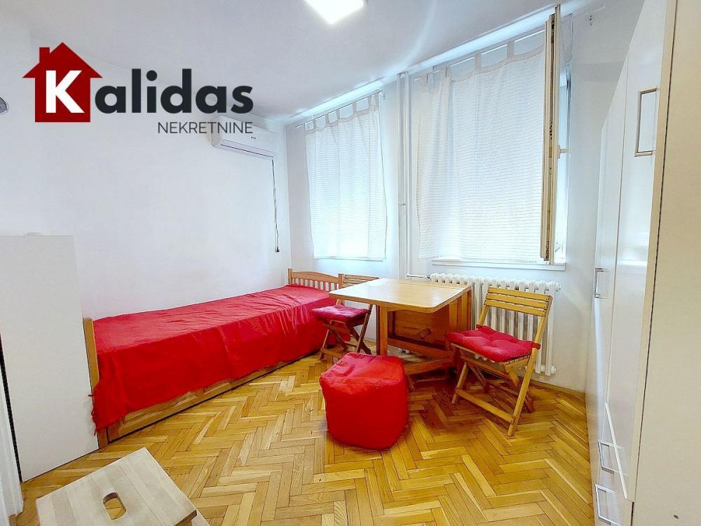 Glavna slika -Stan,NOVI SAD,CENTAR,kv: 15, € 66950, ID: 1007941