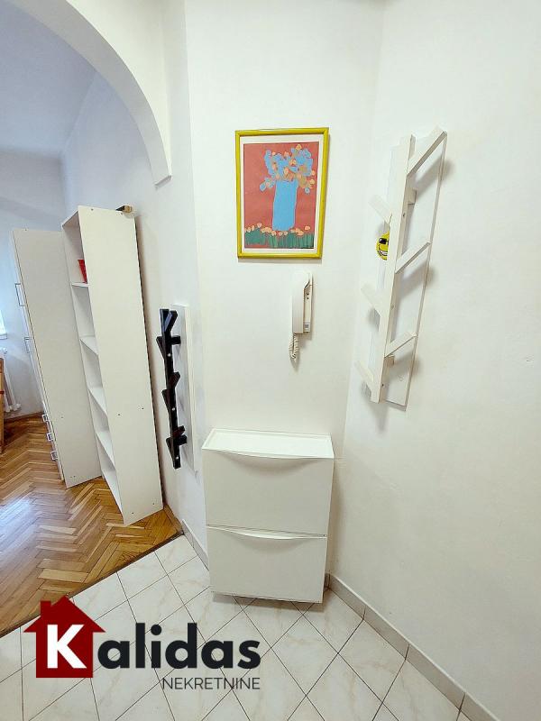 Slika 6 - Stan,NOVI SAD,CENTAR,kv: 15, € 66950, ID: 1007941