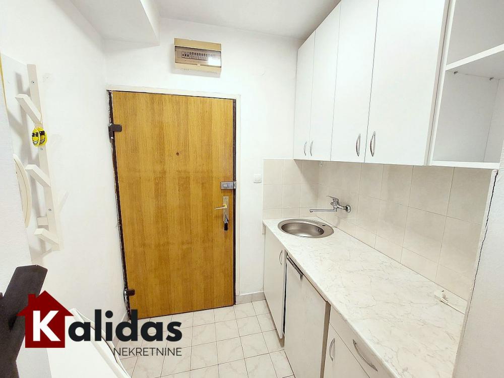 Slika 5 - Stan,NOVI SAD,CENTAR,kv: 15, € 66950, ID: 1007941