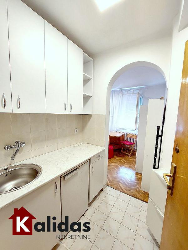 Slika 4 - Stan,NOVI SAD,CENTAR,kv: 15, € 66950, ID: 1007941