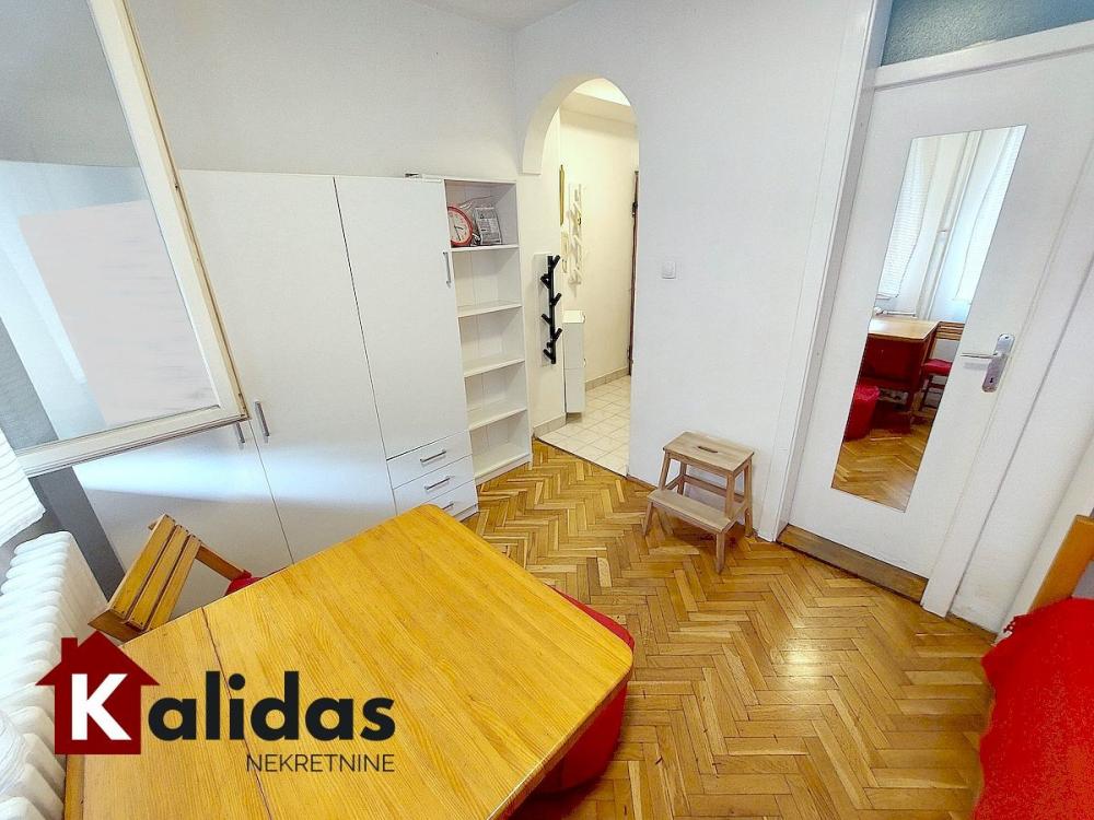 Slika 3 - Stan,NOVI SAD,CENTAR,kv: 15, € 66950, ID: 1007941