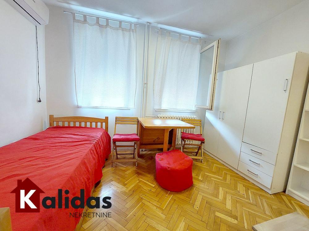 Slika 1 - Stan,NOVI SAD,CENTAR,kv: 15, € 66950, ID: 1007941
