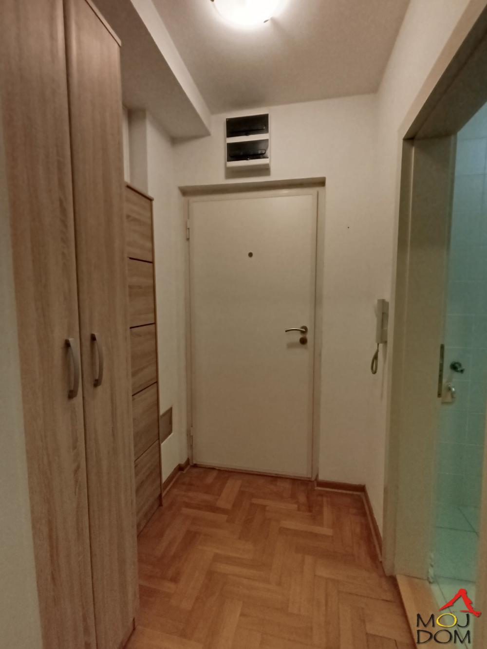 Slika 9 - Stan,NOVI SAD,NOVO NASELJE,kv: 36, € 104000, ID: 1030881