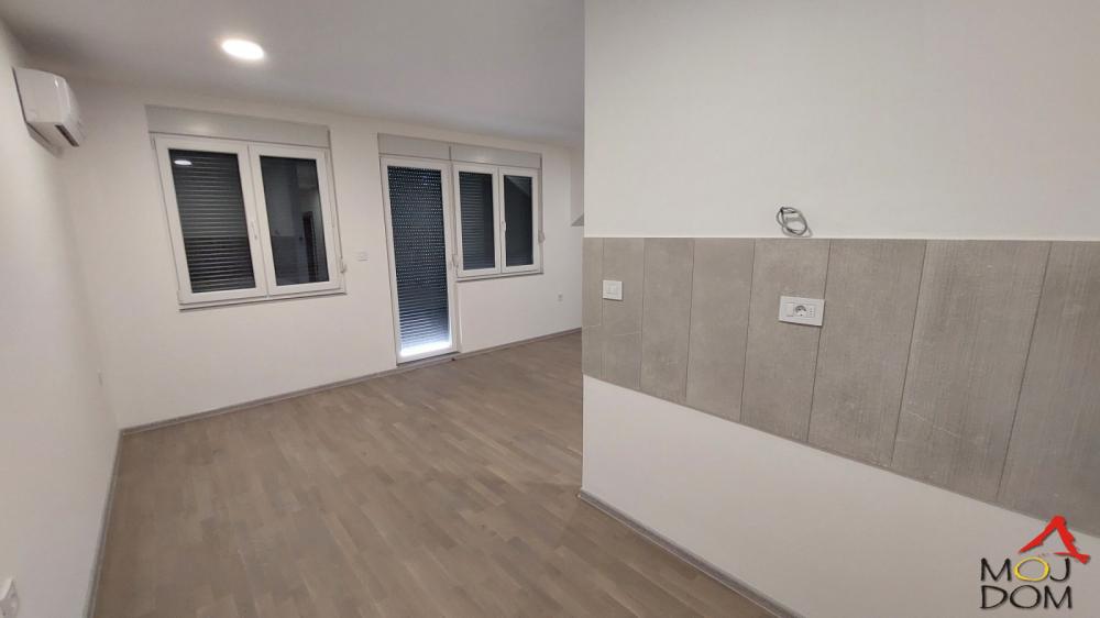 Slika 4 - Stan,PETROVARADIN,ALIBEGOVAC,kv: 78, € 169950, ID: 1030858