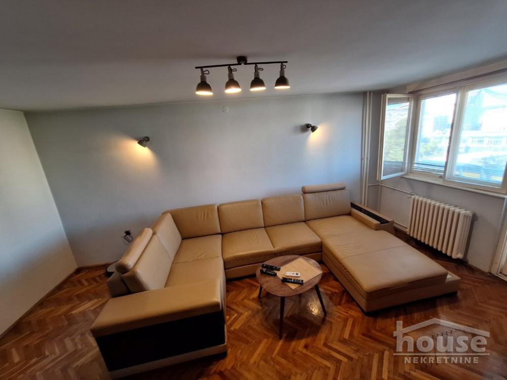 Slika 3 - Stan,NOVI SAD,BULEVAR,kv: 66.00, € 152000, ID: 1064209