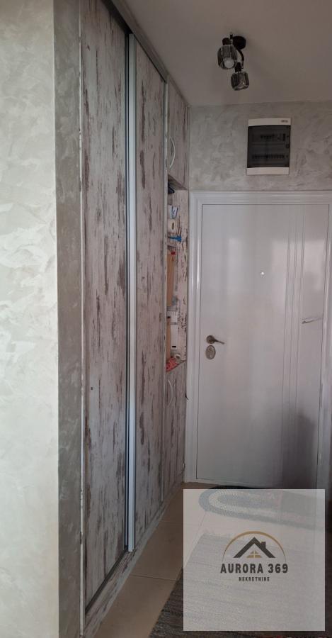 Slika 3 - SOMBORSKI BULEVAR, NOVI SAD, LEP DVOIPOSOBAN STAN