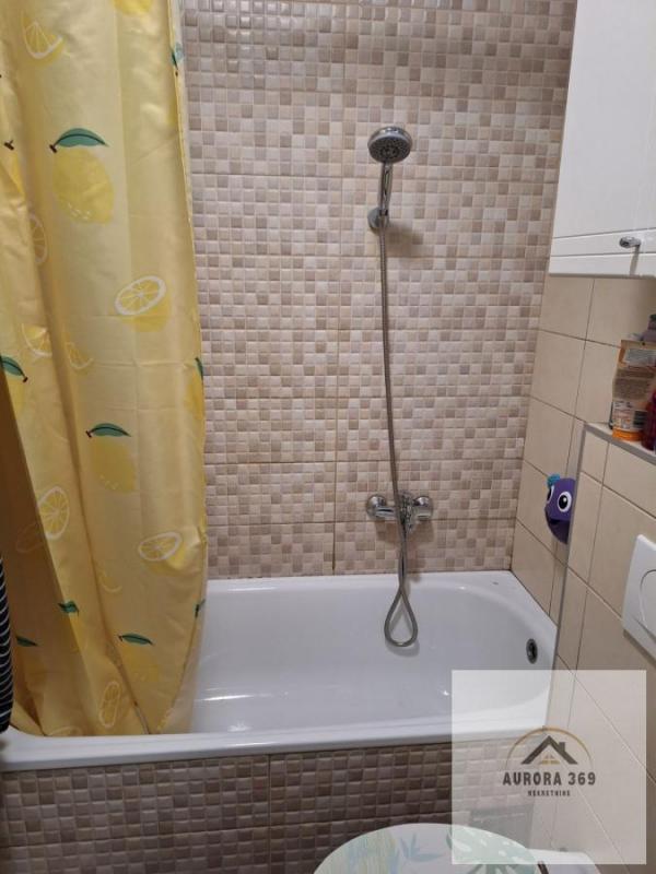 Slika 8 - SOMBORSKI BULEVAR, NOVI SAD, LEP DVOIPOSOBAN STAN