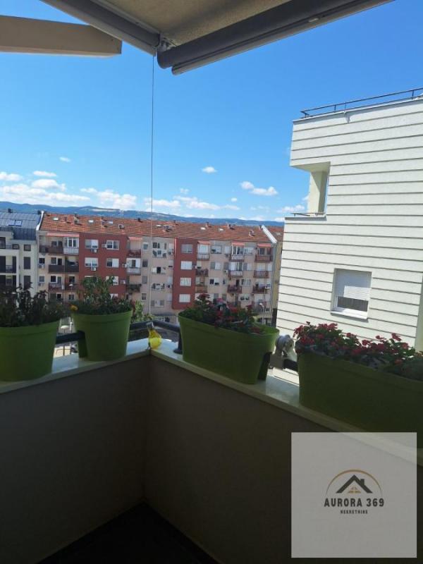 Slika 10 - SOMBORSKI BULEVAR, NOVI SAD, LEP DVOIPOSOBAN STAN