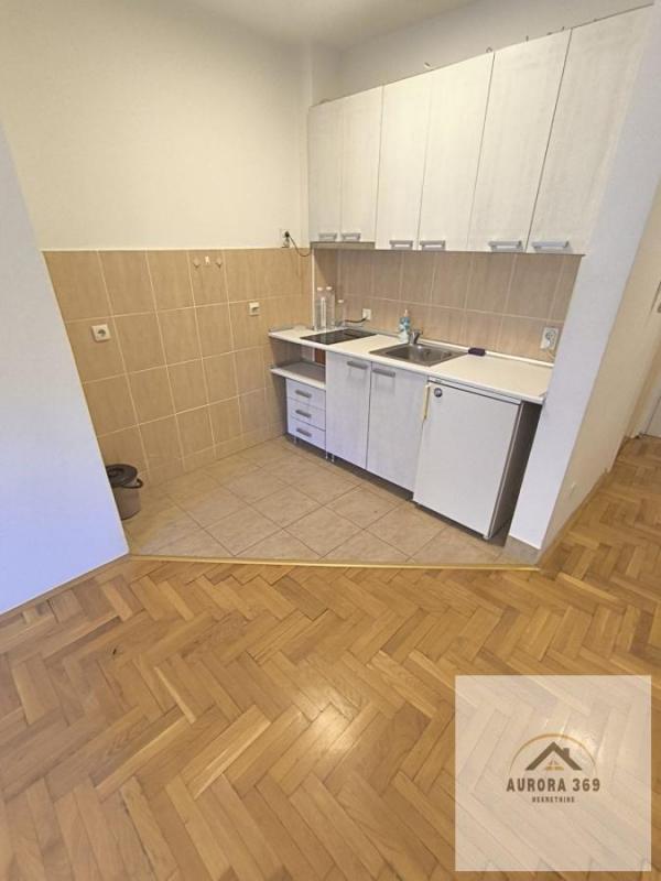 Slika 2 - PRODAJE SE ODMAH USELJIVA GARSONJERA U NOVOM SADU- BETANIJA