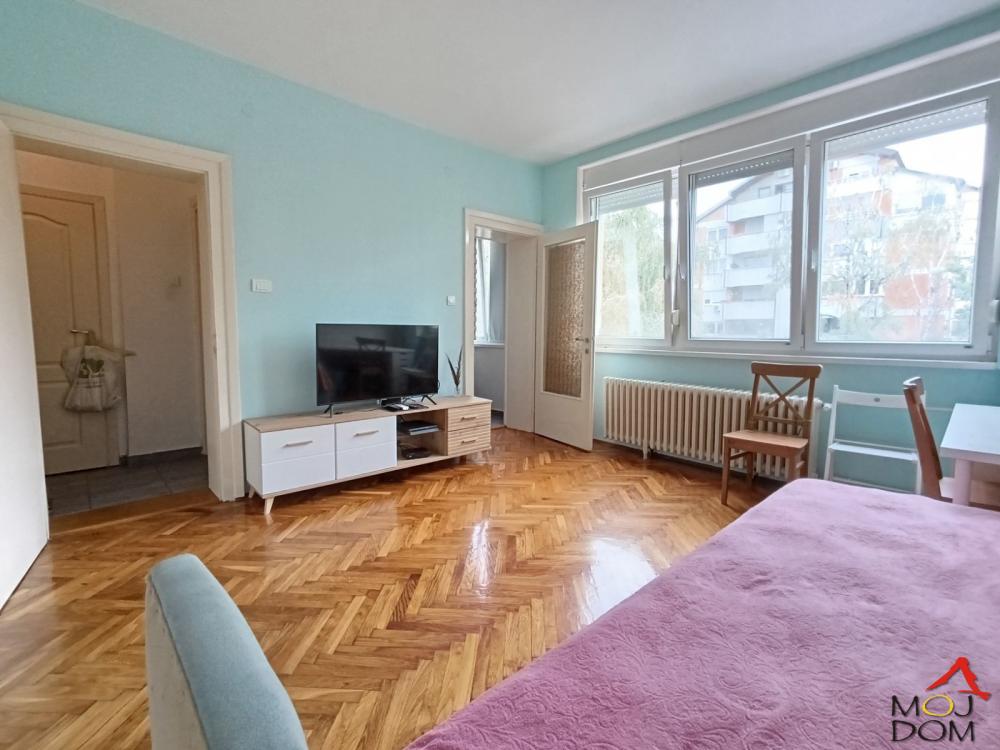 Slika 4 - Stan,NOVI SAD,CENTAR,kv: 30, € 95000, ID: 1030903