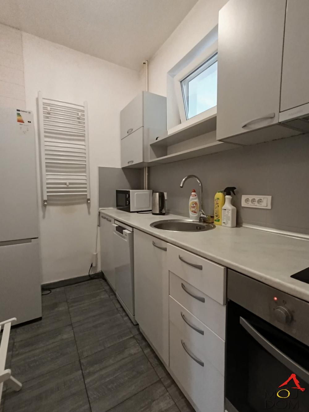 Slika 5 - Stan,NOVI SAD,CENTAR,kv: 30, € 95000, ID: 1030903