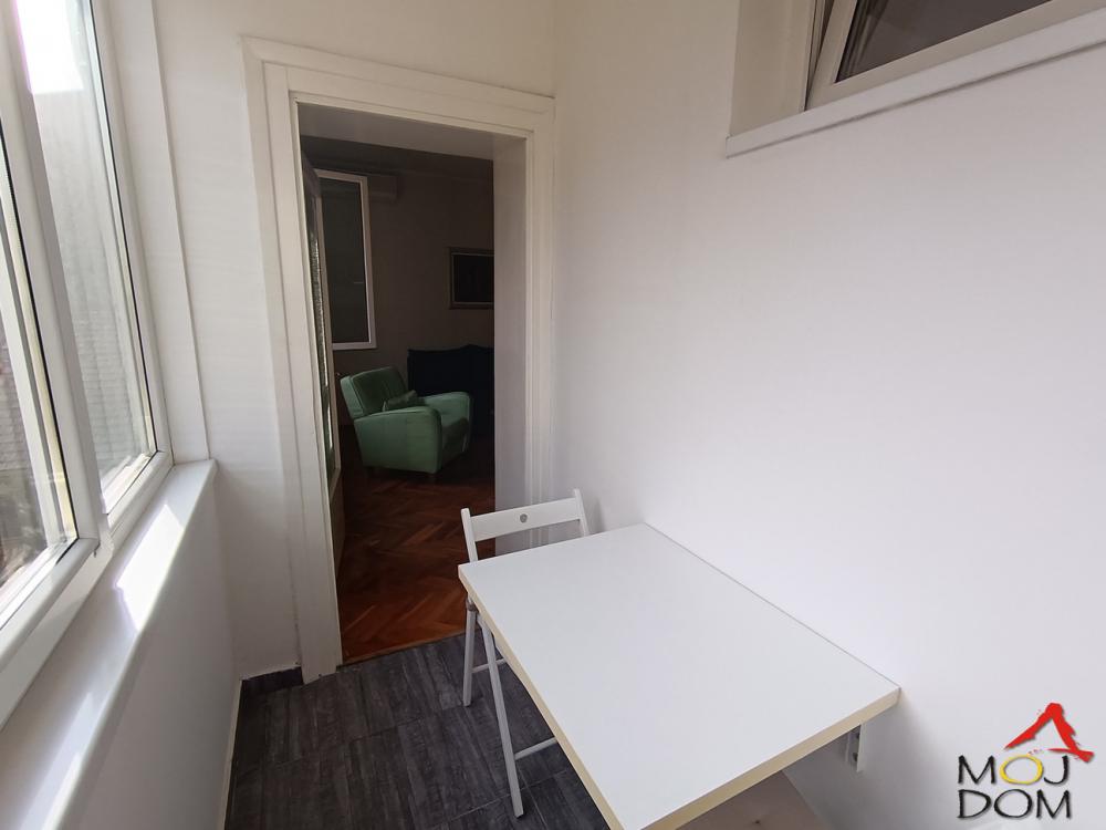 Slika 11 - Stan,NOVI SAD,CENTAR,kv: 30, € 95000, ID: 1030903