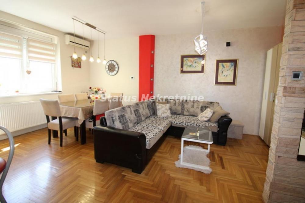 Glavna slika -Grbavica -kolo Srpskih sestara-Extra duplex sa Garažom