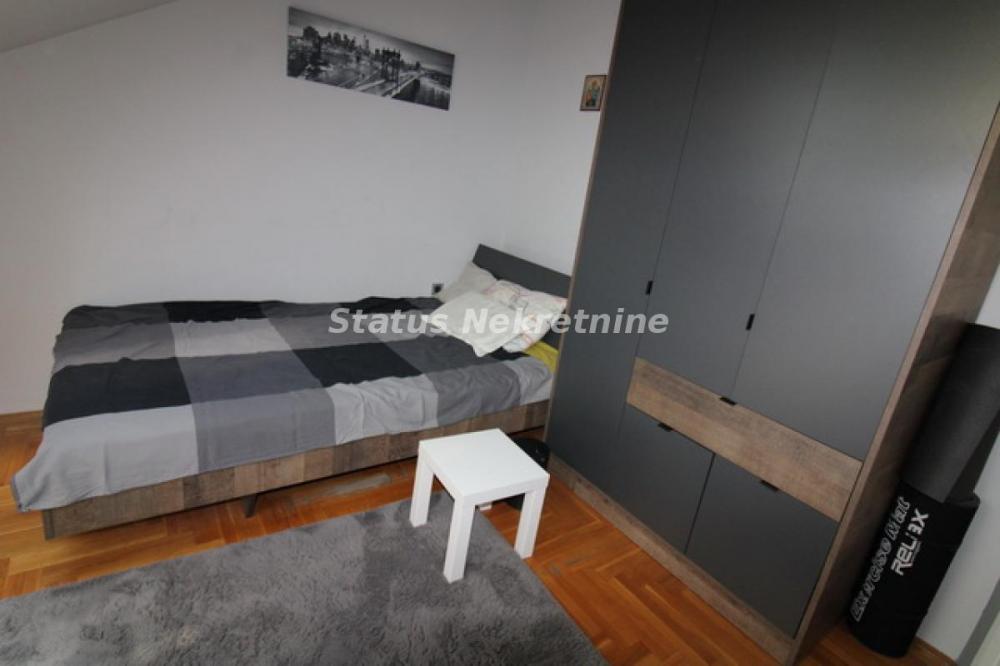Slika 11 - Grbavica -kolo Srpskih sestara-Extra duplex sa Garažom