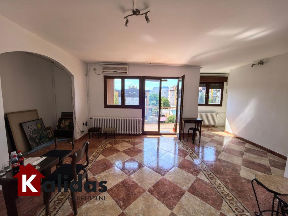 Slika 2 - Stan,NOVI SAD,LIMAN 1,kv: 81, € 205900, ID: 1007966