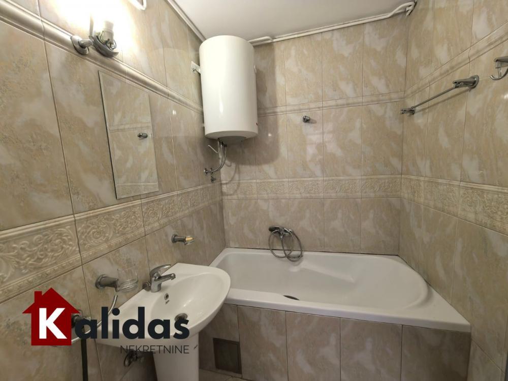 Slika 9 - Stan,NOVI SAD,LIMAN 1,kv: 81, € 205900, ID: 1007966