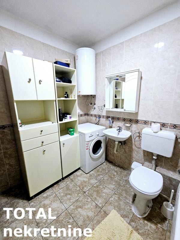 Slika 2 - Stan,NOVI SAD,CARA DUSANA,kv: 24.00, € 85000, ID: 1101090