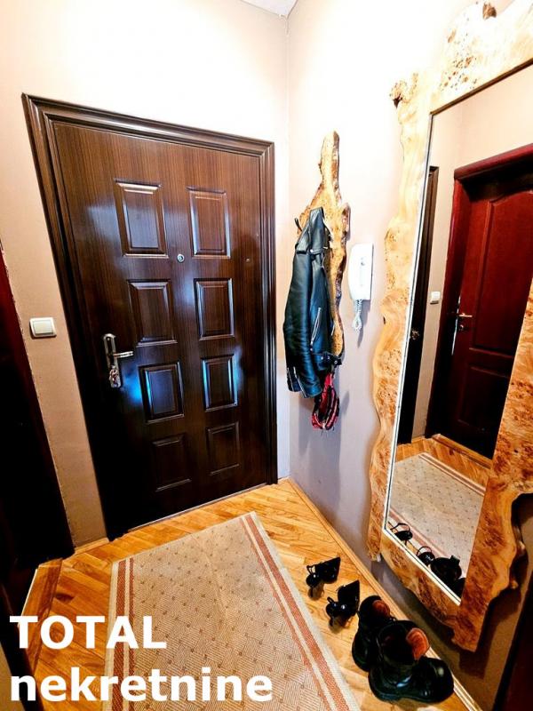 Slika 1 - Stan,NOVI SAD,CARA DUSANA,kv: 24.00, € 85000, ID: 1101090