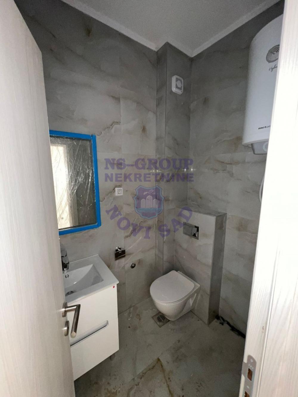 Slika 3 - Dvosoban, 43m2, Adice Novi Sad, sa terasom