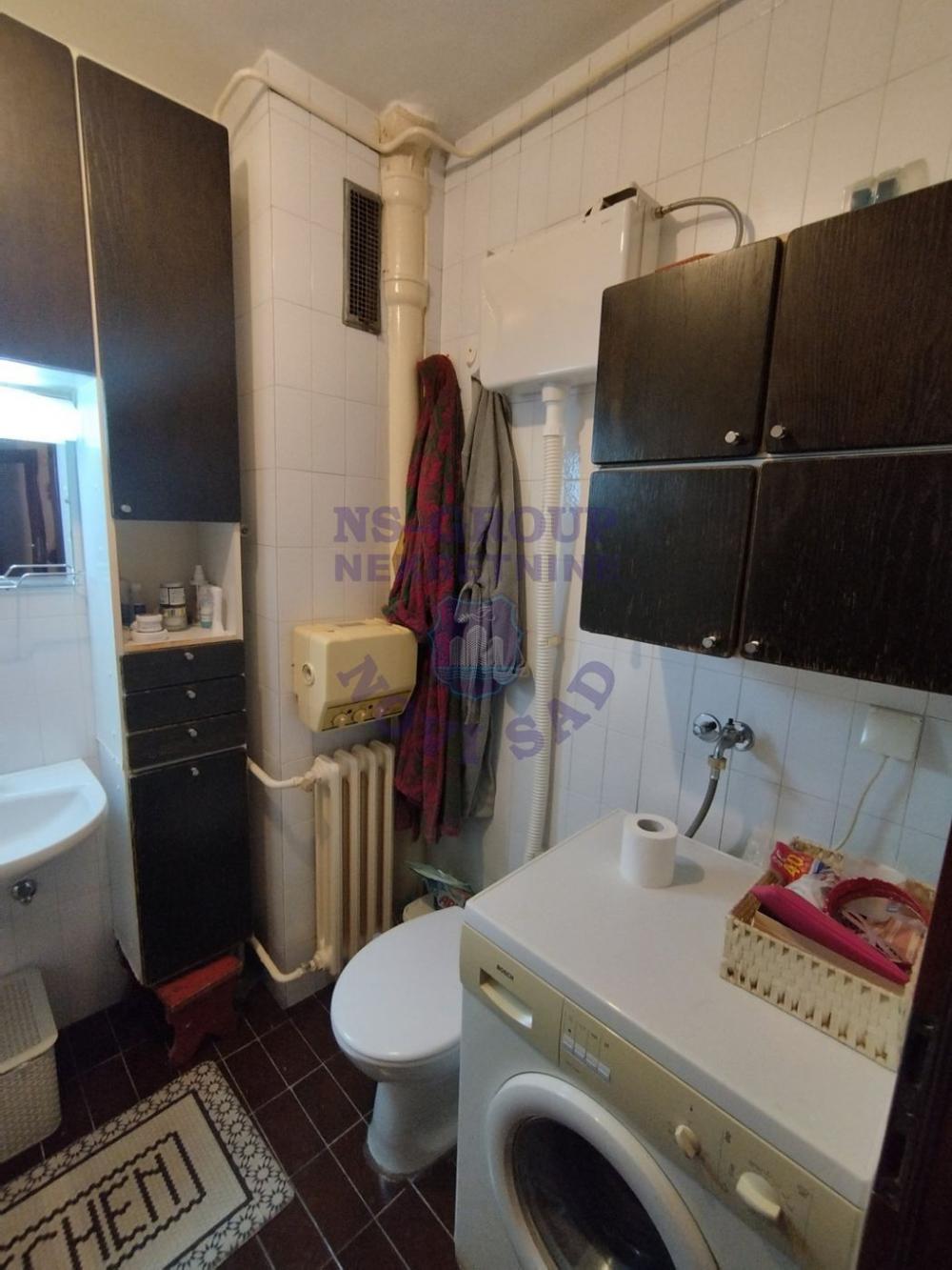 Slika 10 - Četvorosoban, 78m2, Bulevar patrijarha Pavla (Somborski bulevar) Novi Sad, sa terasom