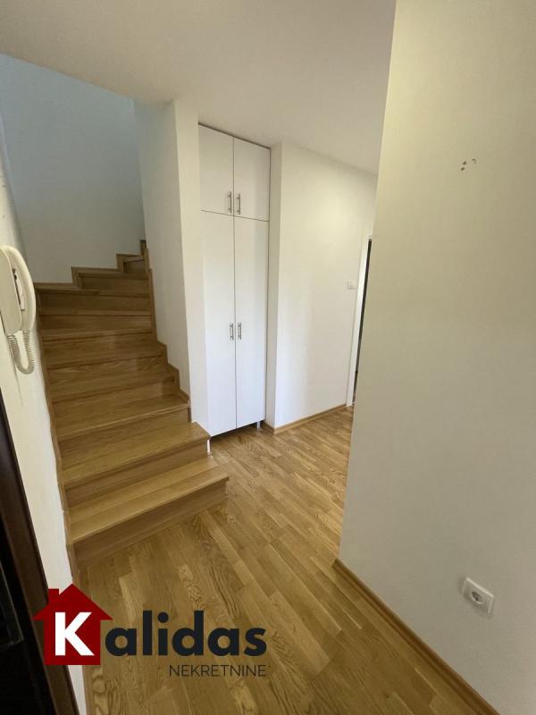 Slika 4 - Stan,NOVI SAD,TELEP,kv: 72, € 159650, ID: 1007971