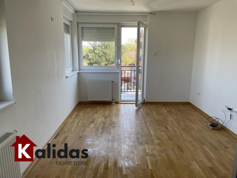 Slika 2 - Stan,NOVI SAD,TELEP,kv: 72, € 159650, ID: 1007971