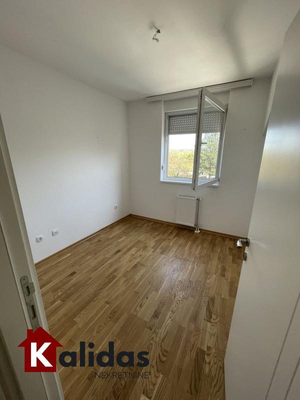 Slika 7 - Stan,NOVI SAD,TELEP,kv: 72, € 159650, ID: 1007971