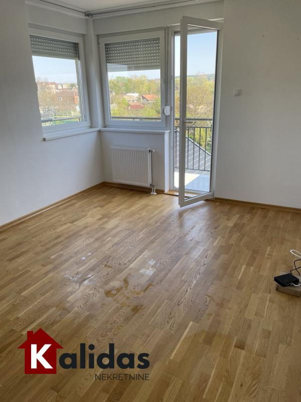 Slika 11 - Stan,NOVI SAD,TELEP,kv: 72, € 159650, ID: 1007971