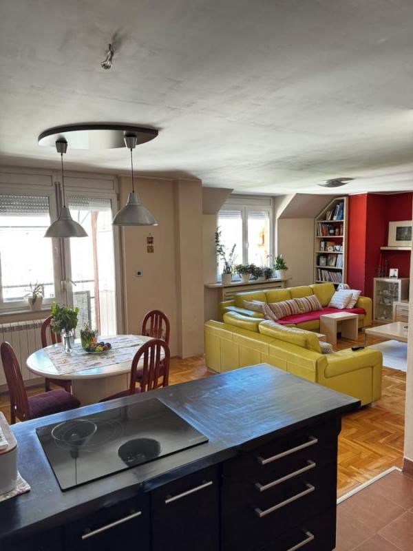 Slika 1 - Petosoban dupleks na Novoj detelinari