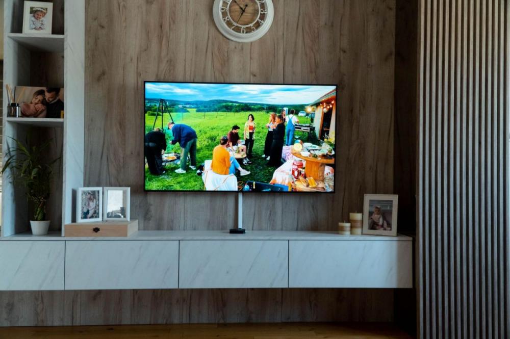 Slika 4 - Trosoban stan sa komplet nameštajem Janka Čmelika + parking