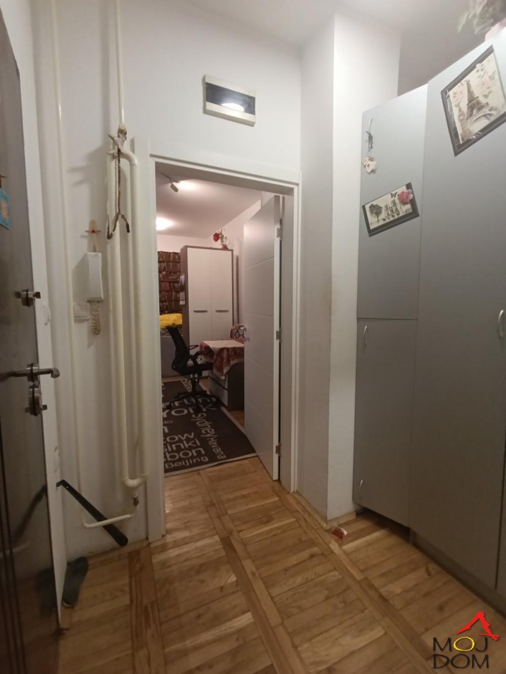 Slika 5 - Stan,NOVI SAD,BULEVAR,kv: 31, € 87550, ID: 1030916