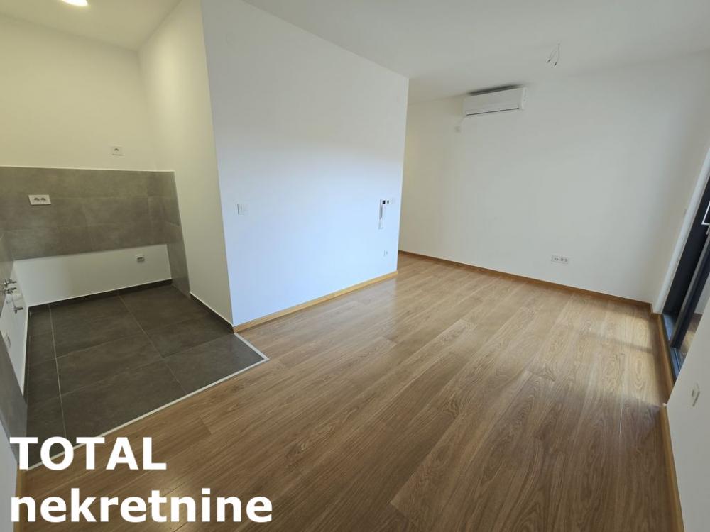 Slika 2 - Stan,NOVI SAD,CENTAR,kv: 50.00, € 235870, ID: 1098760