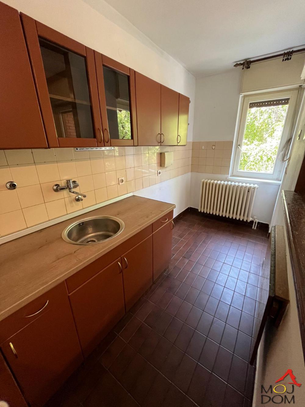 Slika 7 - Stan,NOVI SAD,ŠONSI,kv: 41, € 97850, ID: 1030923