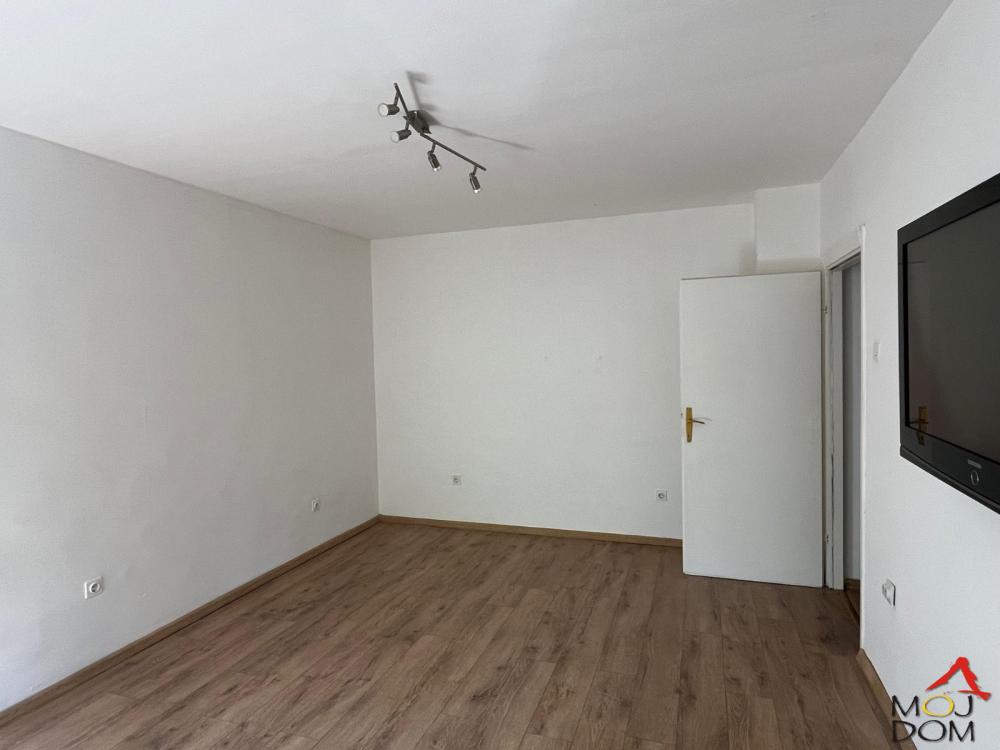 Slika 1 - Stan,NOVI SAD,ŠONSI,kv: 41, € 97850, ID: 1030923