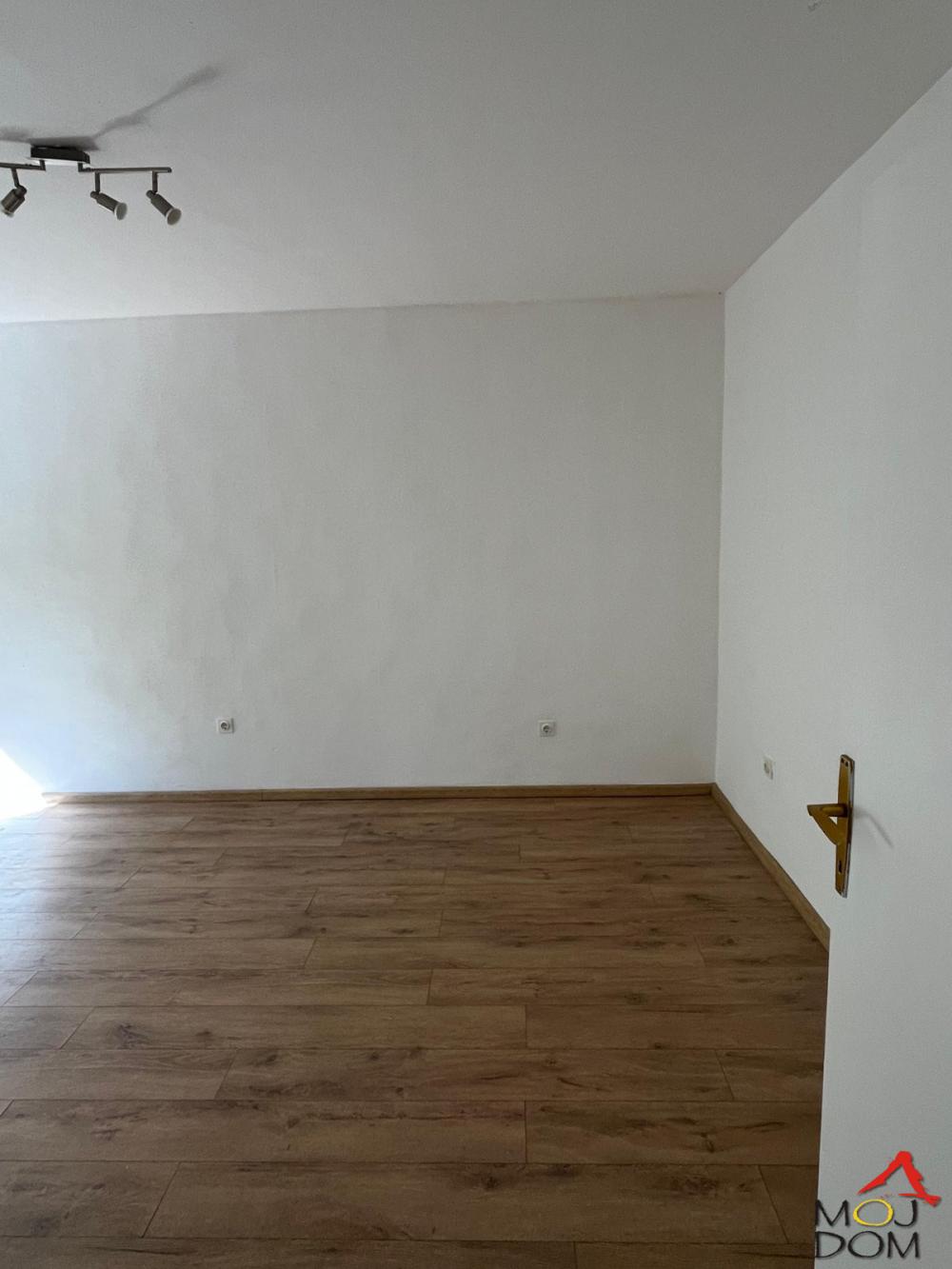 Slika 4 - Stan,NOVI SAD,ŠONSI,kv: 41, € 97850, ID: 1030923