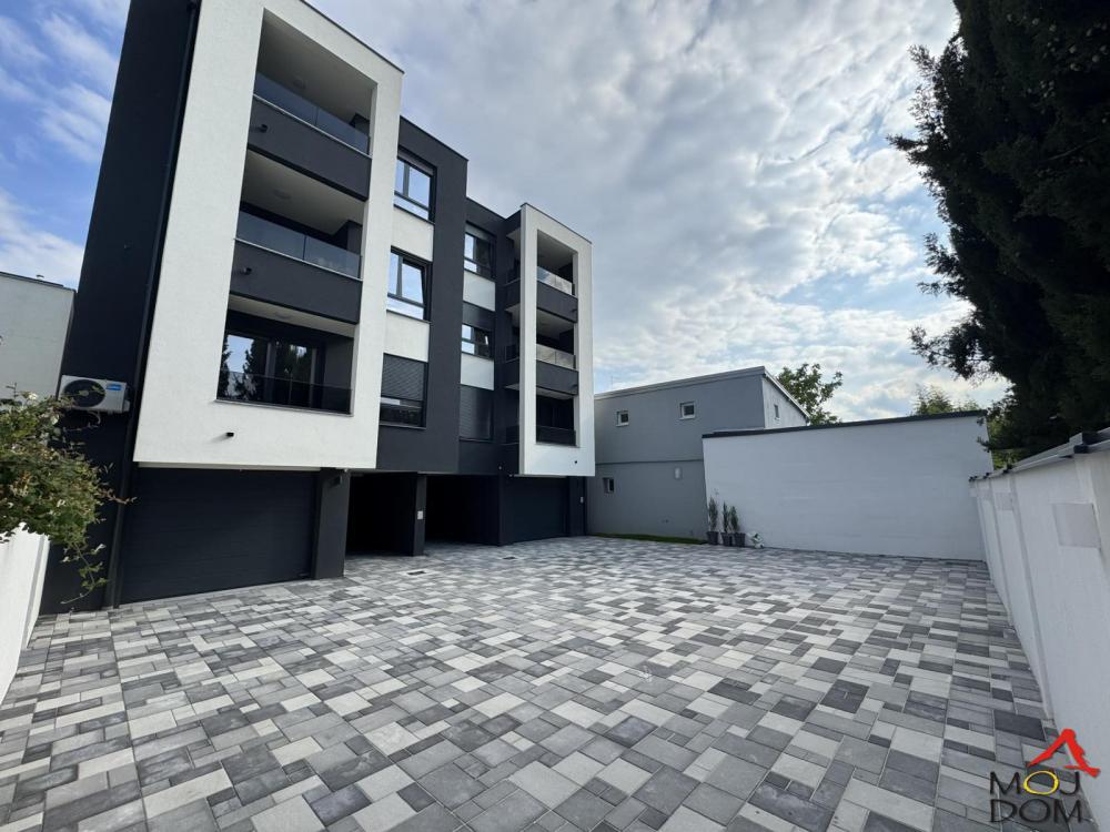 Slika 9 - Stan,NOVI SAD,TELEP,kv: 136, € 350200, ID: 1030677