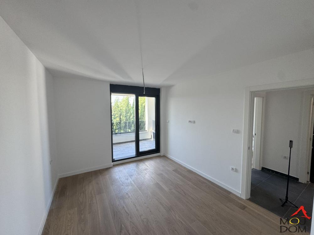 Slika 3 - Stan,NOVI SAD,TELEP,kv: 136, € 350200, ID: 1030677