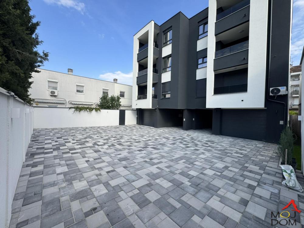 Slika 10 - Stan,NOVI SAD,TELEP,kv: 136, € 350200, ID: 1030677