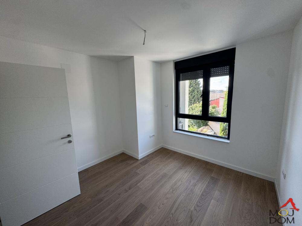 Slika 7 - Stan,NOVI SAD,TELEP,kv: 143, € 368200, ID: 1028606